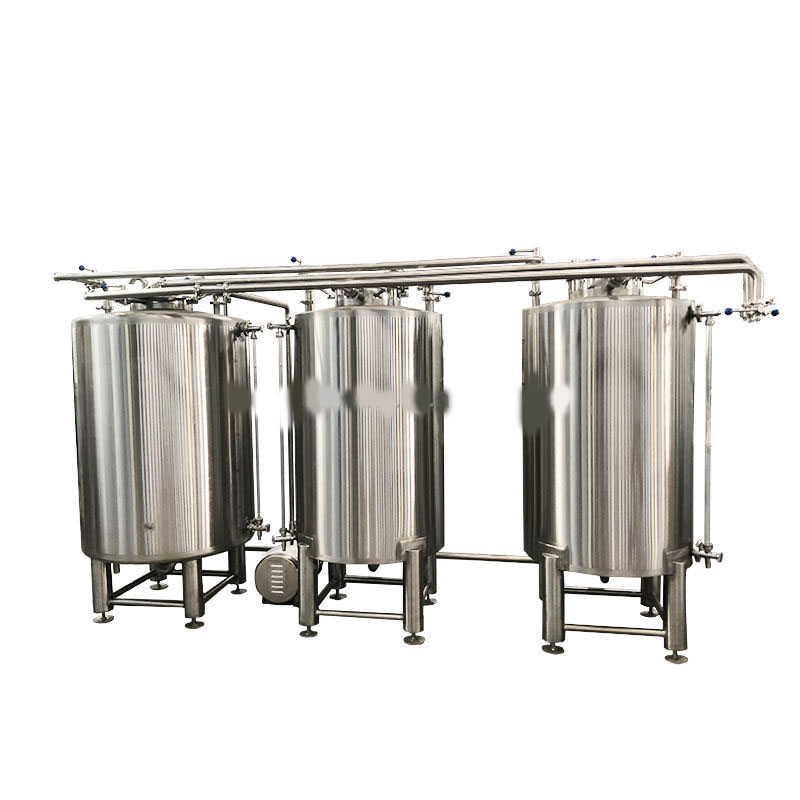 Automatic brewery cleaning system with mobile SS unit.