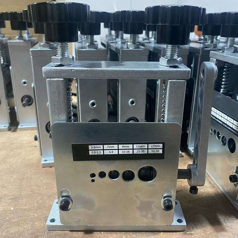 Efficient wire stripping machine suitable for scrap metal recycling.