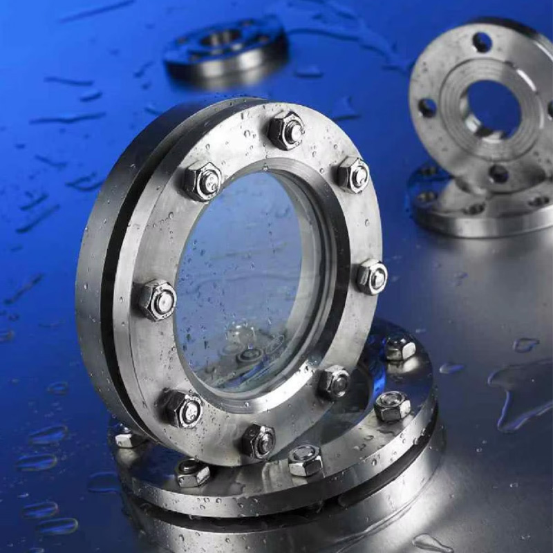 The flange uses a threaded connection, ensuring ease of installation and maintenance.