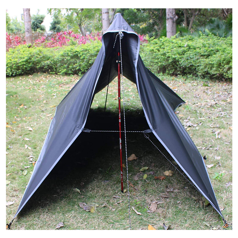 The high-end lightweight nylon hammock tent can be quickly assembled.