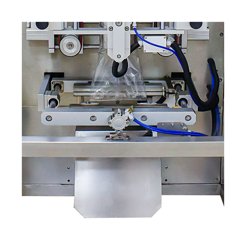 The semi-automatic packing machine is easy and convenient to operate