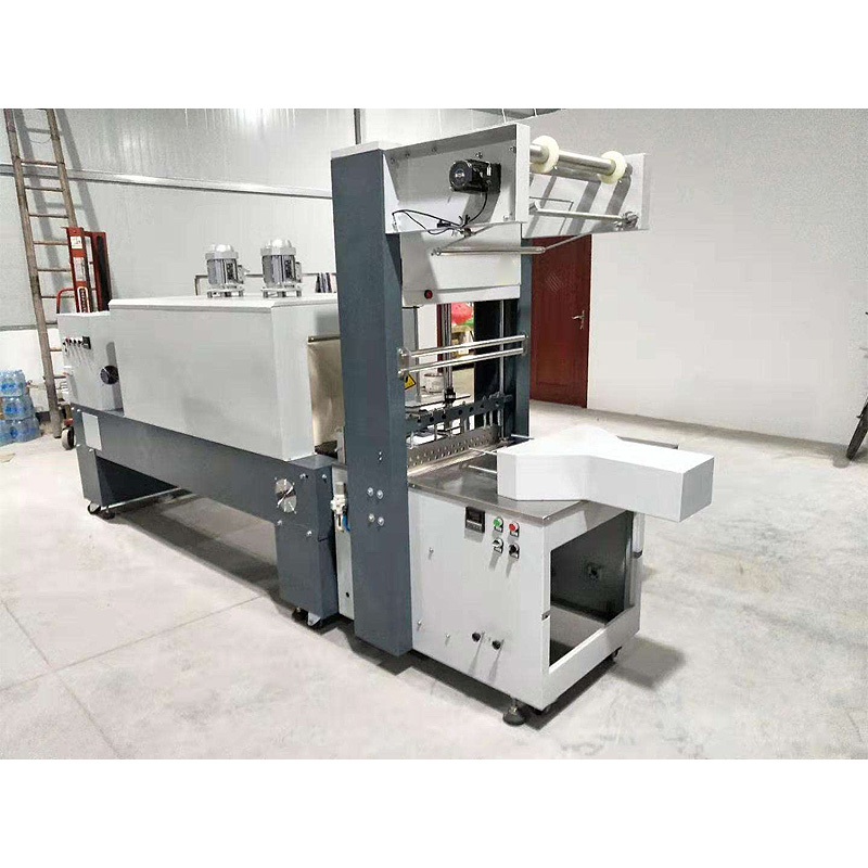 Semi-automatic shrink sealing machine in the factory.