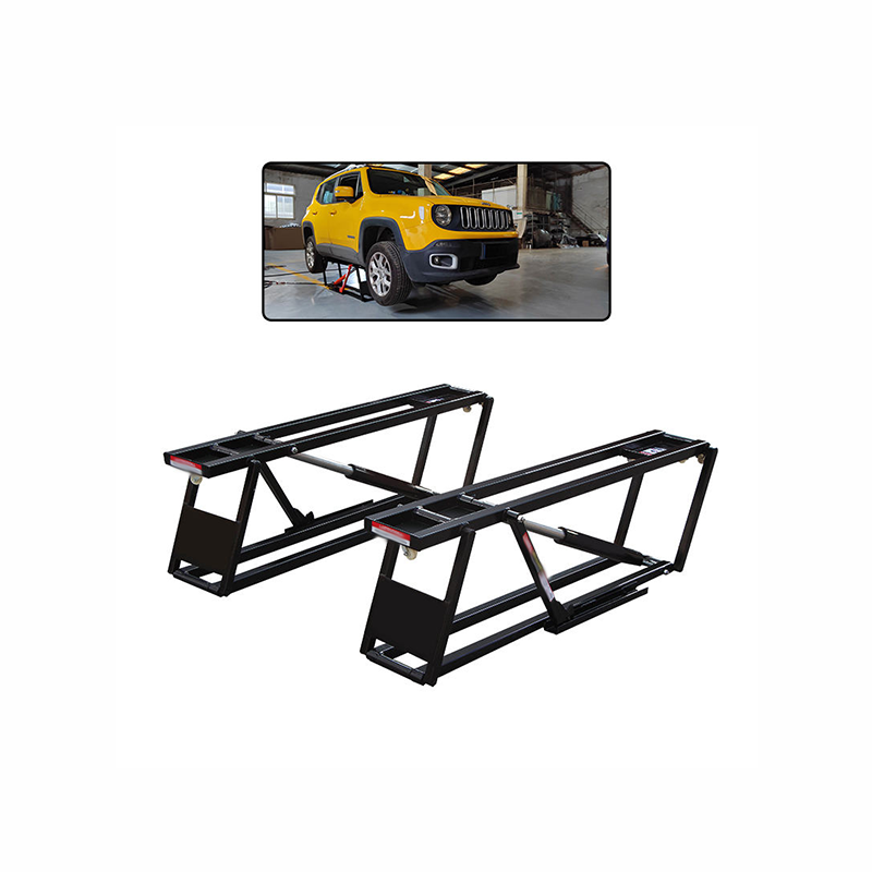 The hydraulic scissor lift for vehicles is easy to operate and labor-saving.