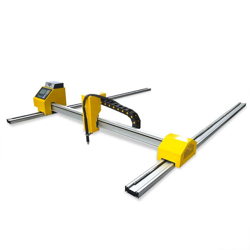 Gantry CNC machine supporting flame and plasma cutting