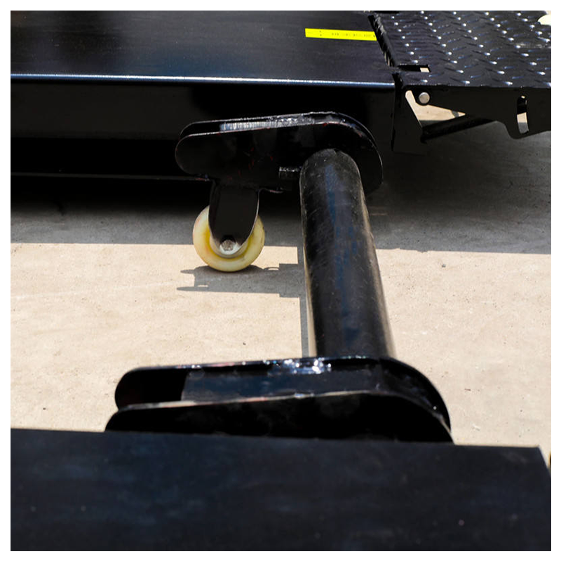 Portable low-profile mobile lift with swivel casters at the base